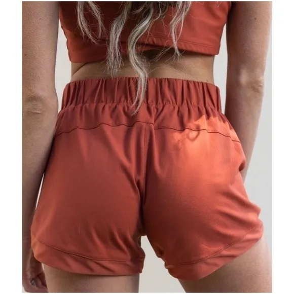 WONDERY JANELLE SHORTS Brick Women Small Quick Dry Pockets